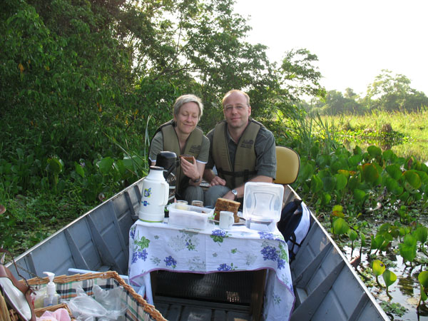 Frühstück im Boot